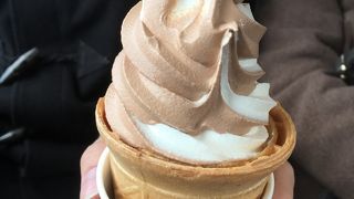 ロンドンバスでソフトクリーム