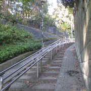 生活道路にはしたくない坂道です。