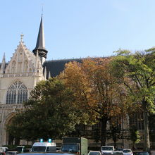 グランサブロン広場から見て