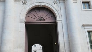 総合施設として活用されているドゥカーレ宮殿 