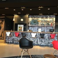 ロビーのコーヒーカウンターは超おしゃれ！