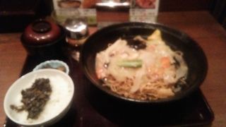 立ち食いと座席は別店舗？