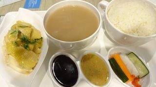 ここにきたらチキンライスセット