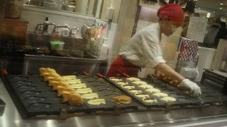 電車の形をしたたい焼きお土産にした