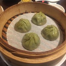 烏龍茶小籠包