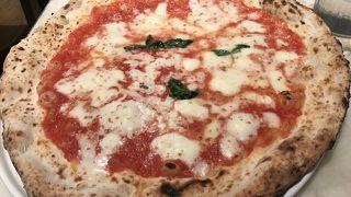 ナポリピザのダ ミケーレ