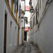 迷路のような狭い路地が特長的な『ユダヤ人街』