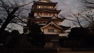 千葉氏の居城跡にある