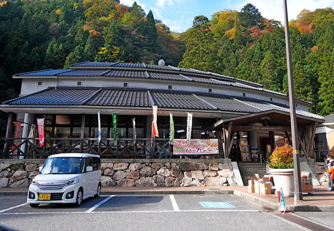 山の中の道の駅　やきぐりがおいしかった