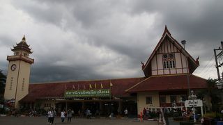 ヨーロッパを思い起こさせるクラシカルな駅舎