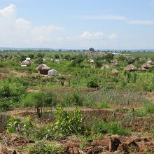 北接する南ｽｰﾀﾞﾝからの難民居住地区