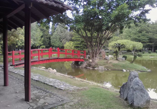 日本庭園…がある