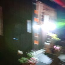 ピンぼけしちゃいましたが店前です