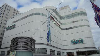 調布駅前のシンボル （調布PARCO）