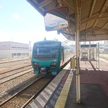 リゾート列車も素晴らしい