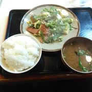 ひとりでも入りやすい店舗です。