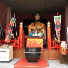 ちょっとちゃちいです。