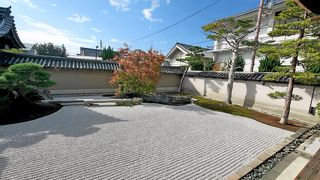 五大虚空蔵菩薩と庭がきれいなお寺　茶室もなかなかいい