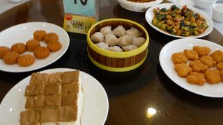 金殿友誼商城餐庁 (ゴールデン パレス フレンドシップ レストラン)