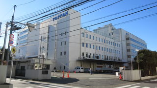 工場が建っているだけです