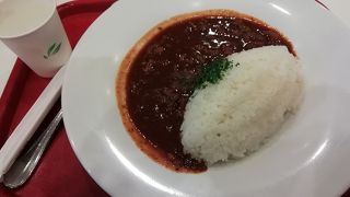 国立新東京美術館内