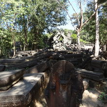 ヒンドゥー教と思われる石像