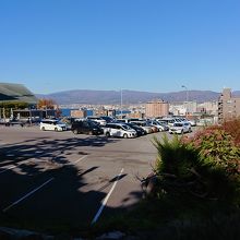 山麓駅近くの駐車場付近から