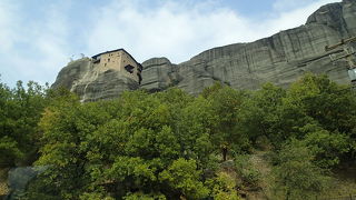 ツアーの最初に現れます