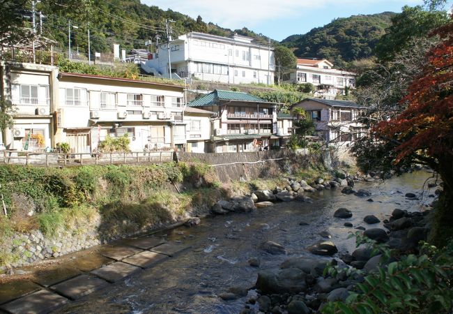 河津温泉郷の湯ヶ野温泉、風情ある鄙びた温泉場がいい