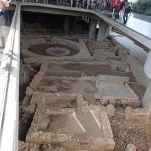 博物館前の発掘現場