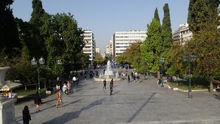 空港バスと地下鉄の便利な経由場所