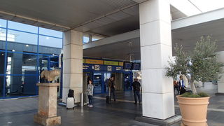 空港から市内への利便性はまずまず