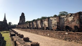 仏頭や壊れた仏像