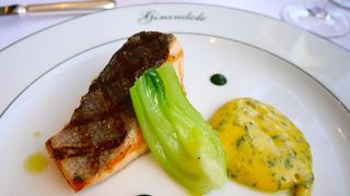 パークハイアットの中では気軽に利用できるレストラン！