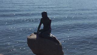 小さいがコペンハーゲンに行ったら必ず行く観光スポットです