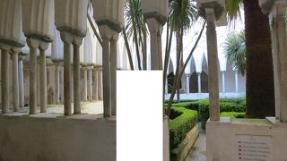 こじんまりとした回廊