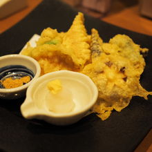 憧れのうにの天ぷら。全部食べたい。