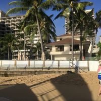 ビーチからホテル