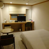 窓はあるけど，眺望はありません。