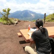 古期外輪山の一つであるこの山を登りました。