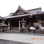 第75番札所 五岳山 誕生院 善通寺  さすが弘法大師の生誕地のお寺です。