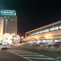 右が盛岡駅