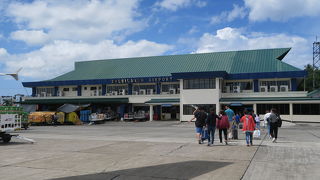 タグビララン空港 (TAG)