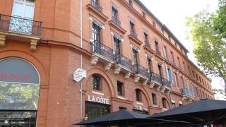 キャピトルから近いです