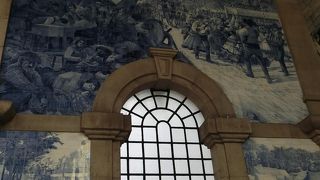 きれいな駅です