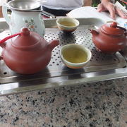 素晴らしい自然の景色を眺めながらの台湾茶をいただく、至福の時です。但し、アクセス悪し。