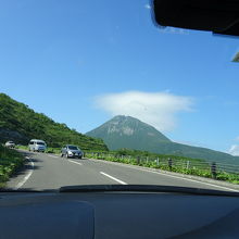 違う角度から見える羅臼岳