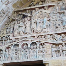 必見の彫り物です