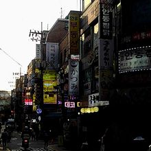 路地はこんな雰囲気でした。