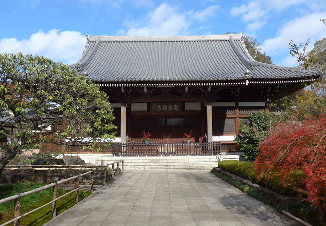 紅葉の観泉寺を訪れました。